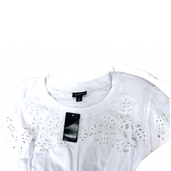 NWT Torrid | 1X 14-16 | Vintage Cotton Jersey Eyelet Ruffle Tank Top T-shirt - Picture 2 of 5